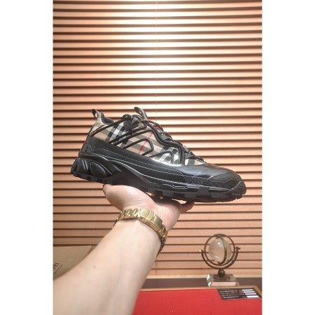 버버리 빈티지 체크 아서 스니커즈