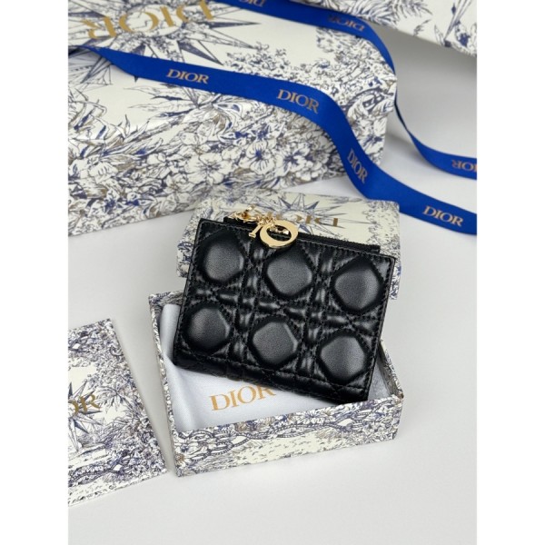 디올 Lady Dior Dahlia 지갑