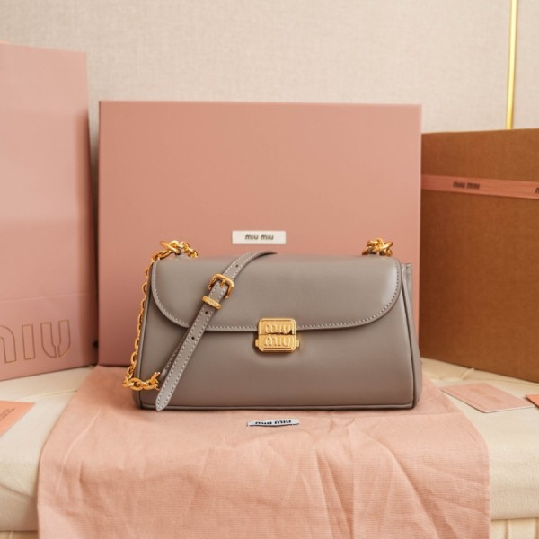 미우미우 체인 숄더백