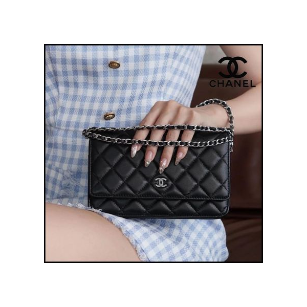 샤넬 클래식 체인 지갑