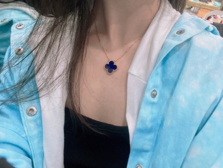 반클리프 앤 아펠 빈티지 알함브라 펜던트