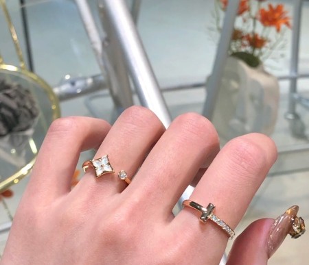 루이비통 컬러 블라썸 미니 스타 반지