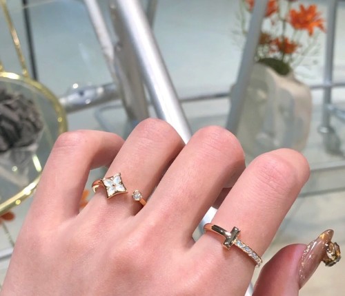 루이비통 컬러 블라썸 미니 스타 반지