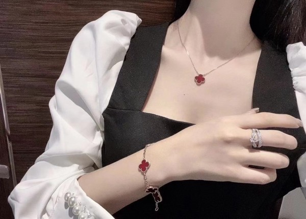 반클리프 아펠 빈티지 알함브라 목걸이