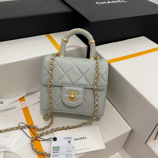 샤넬 뉴미니 탑핸들 플랩백