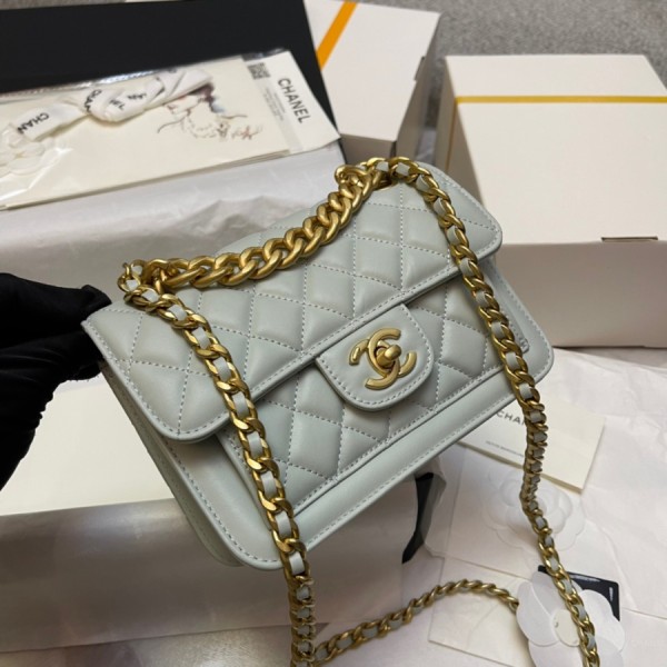 샤넬 미니 플랩백