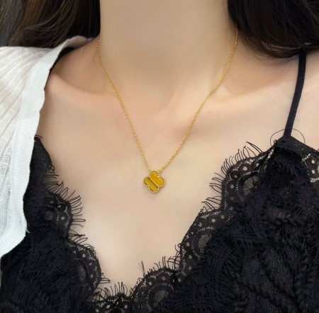 반클리프 아펠 빈티지 알함브라 펜던트