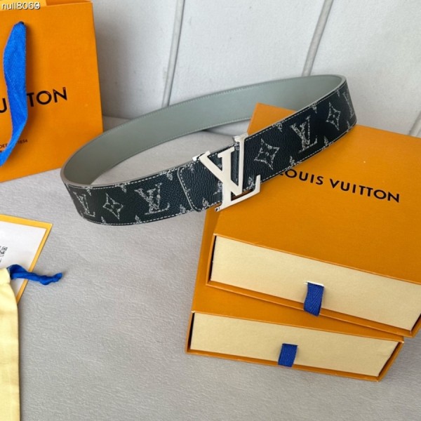 루이비통 LV 이니셜 리버서블 벨트 4cm