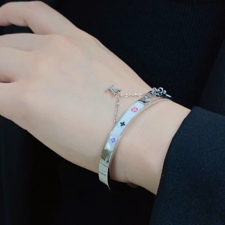 루이비통 뱅글 팔찌