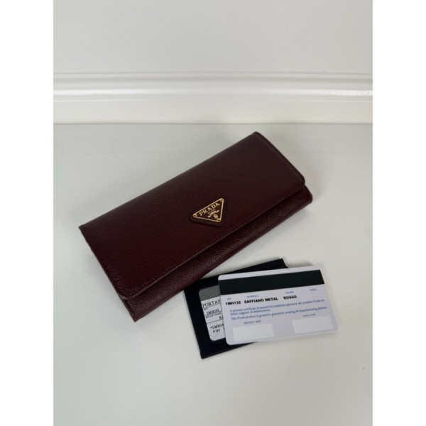프라다 삼각 로고 플랩 장지갑