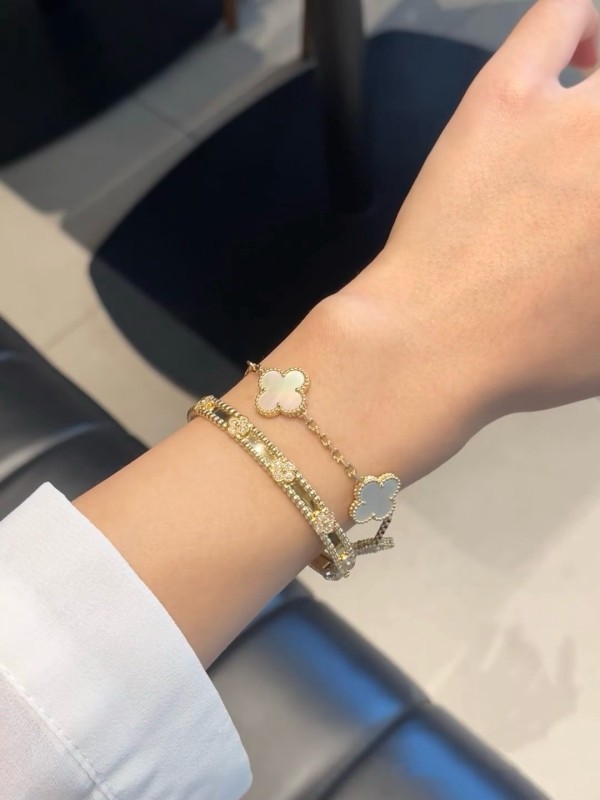 반클리프 아펠 알함브라 빈티지 팔찌