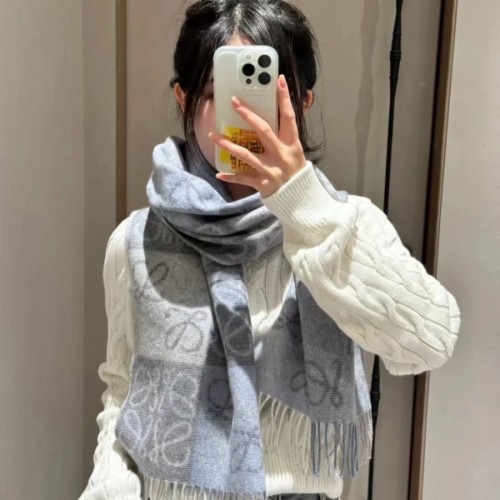 로에베 체커보드 스카프