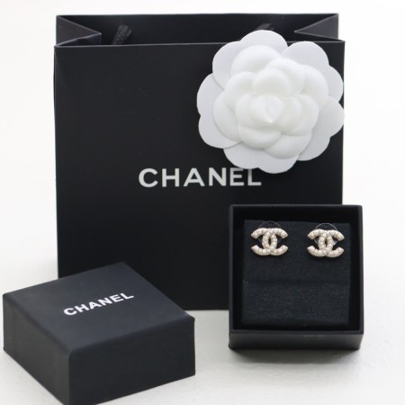 샤넬 진주 귀걸이