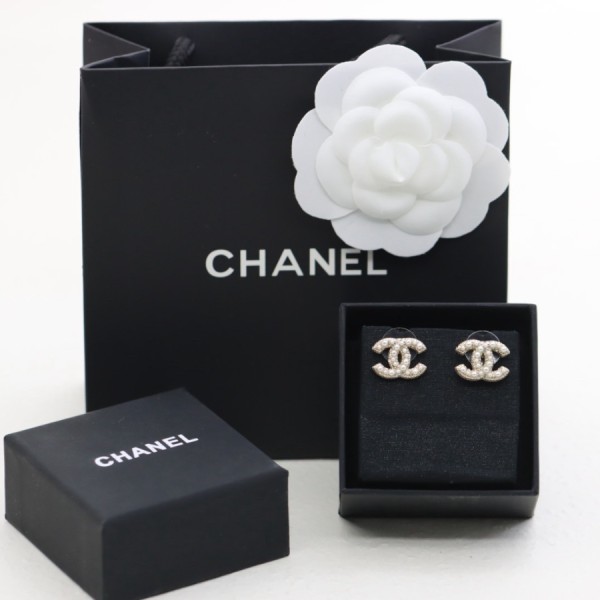 샤넬 진주 귀걸이