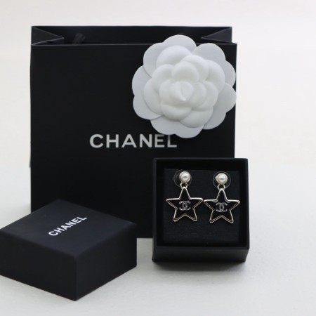 샤넬 진주 별 귀걸이
