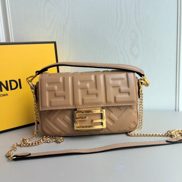 펜디 바게트 체인 백 미니