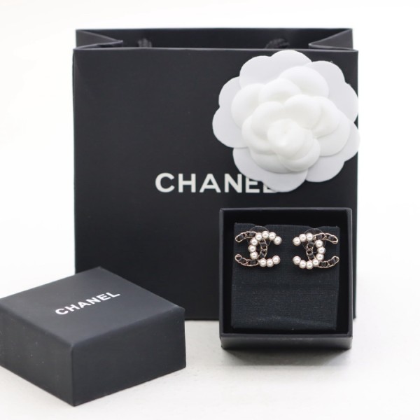 샤넬 cc 로고 귀걸이